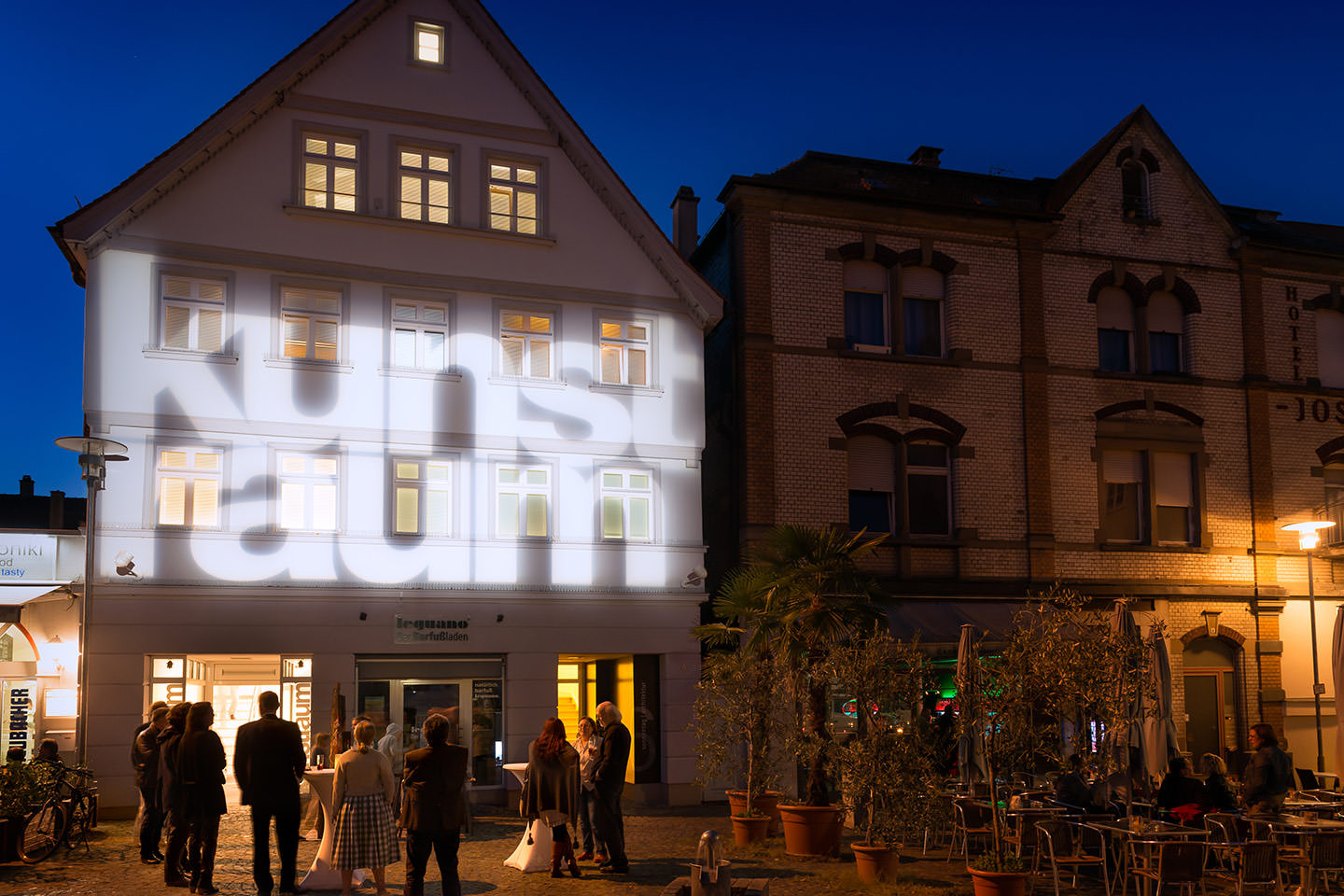 Illumination zum Eröffnungsevent des Kunstraums